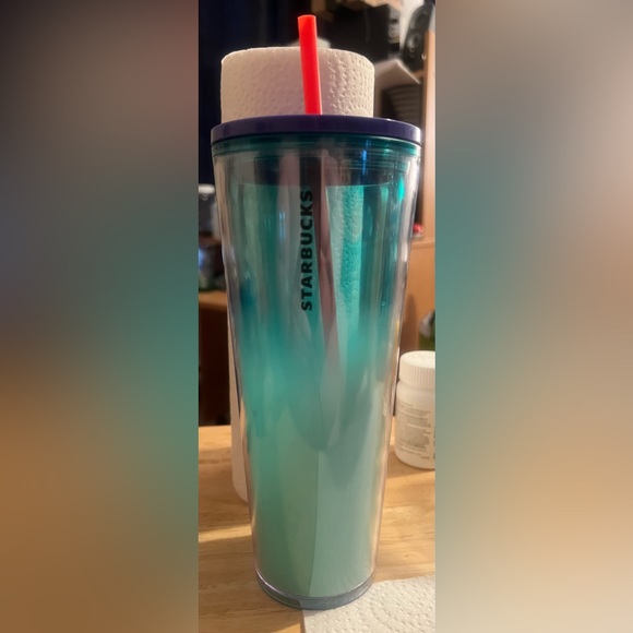 Starbucks Other - 24 fl oz Starbucks Cup